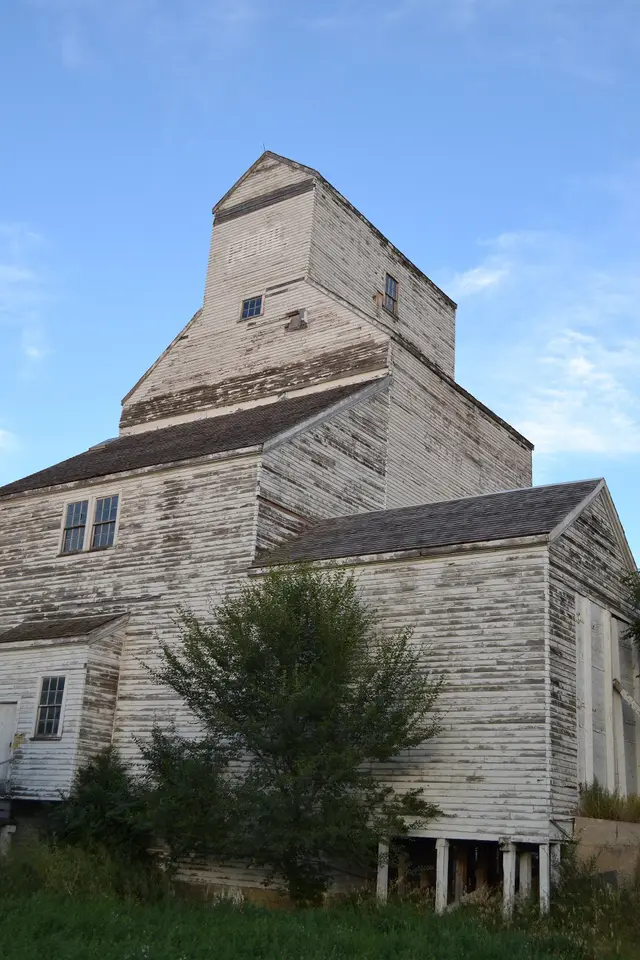 The old Val Marie grain elevator